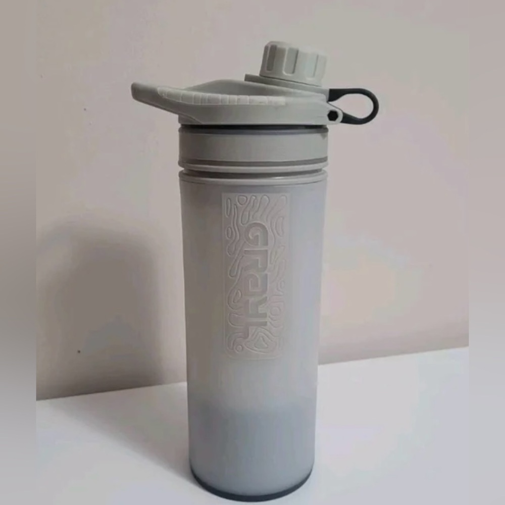 24 oz Grayl Water Bottle - almost new because it has never been used!!